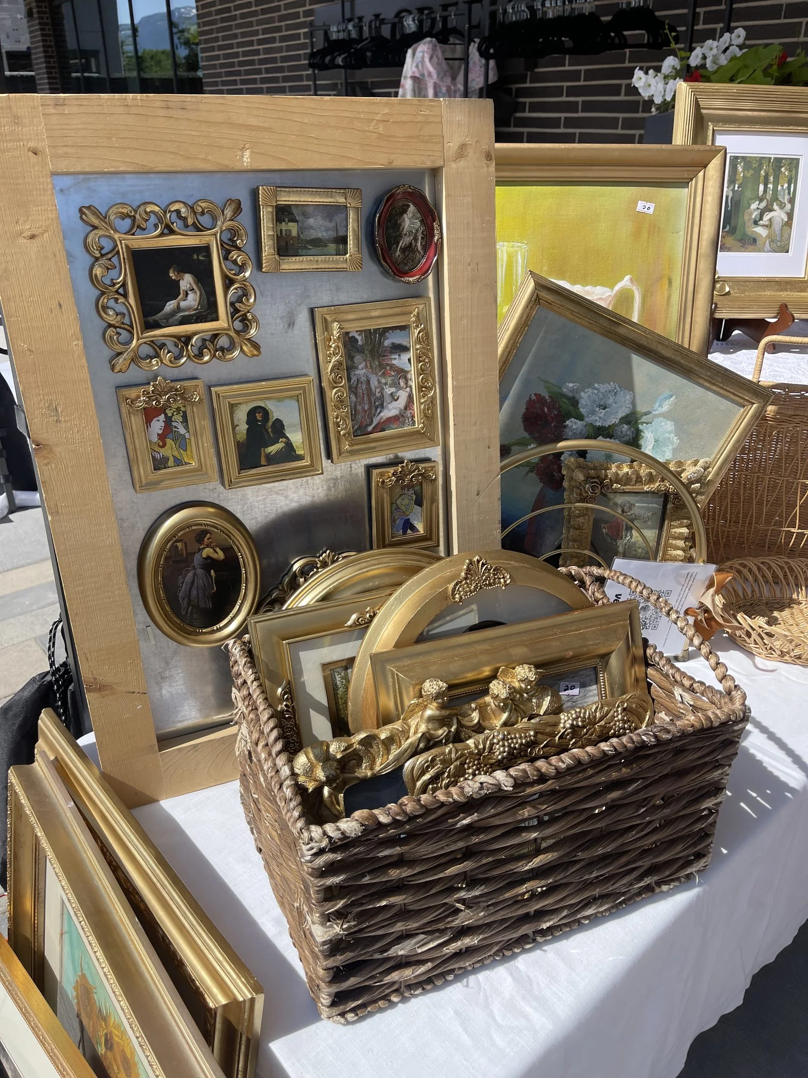 Vinyl records at Relik Vintage Fest